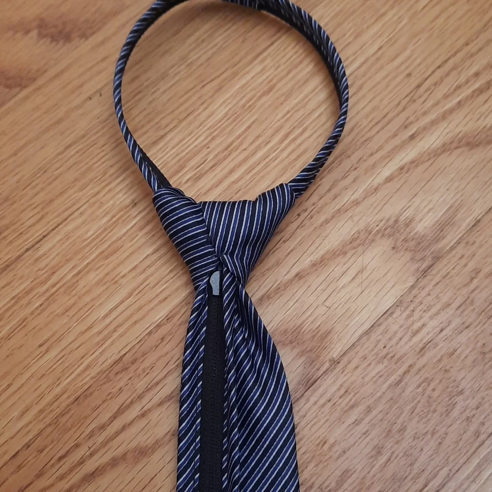 Dockers tie 14in blue striped 👔